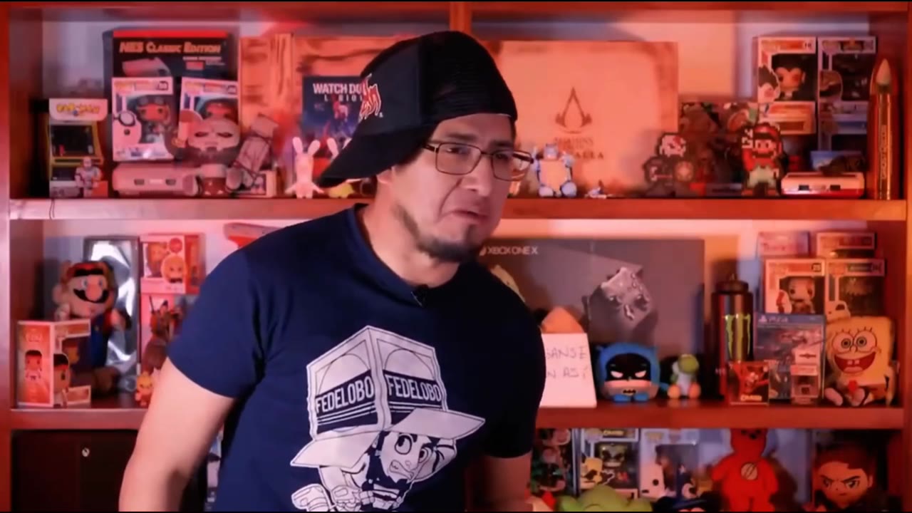 Animated Explanation at Geek Desk