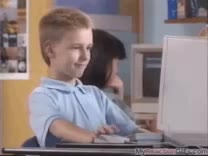 DO GAROTO DANDO JOINHA