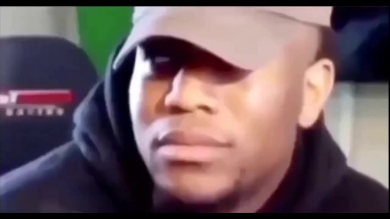 Negro Riendose
