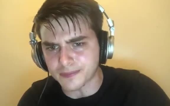 Sweaty gamer speedrun