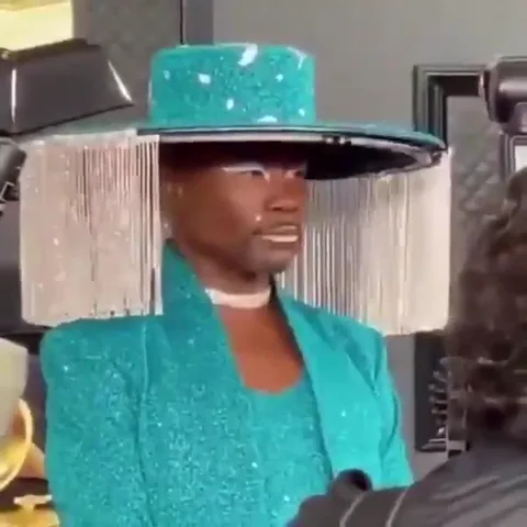 Closing hat